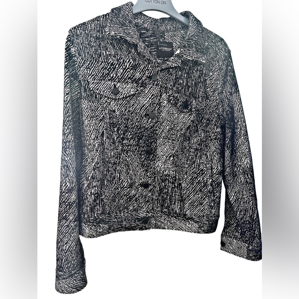 Black and White Patterned Women's Jacket